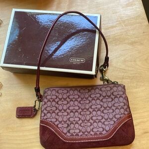 COPY - Coach wristlet